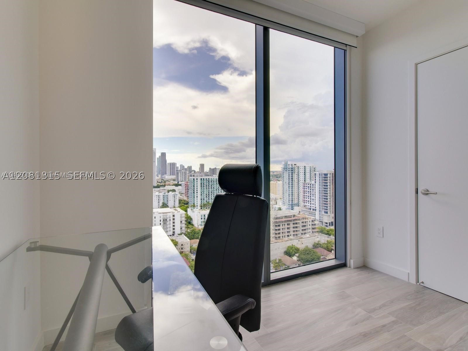 460 NE 28th St #2008, Miami FL 33137