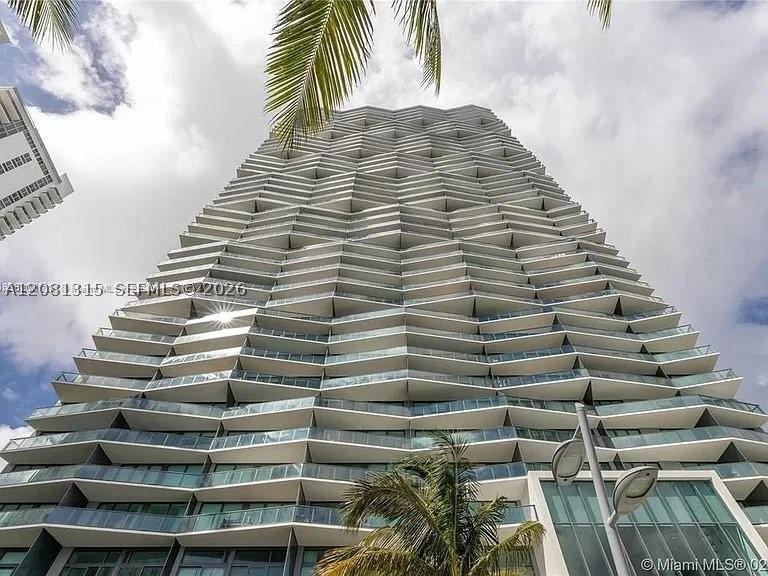 460 NE 28th St #2008, Miami FL 33137