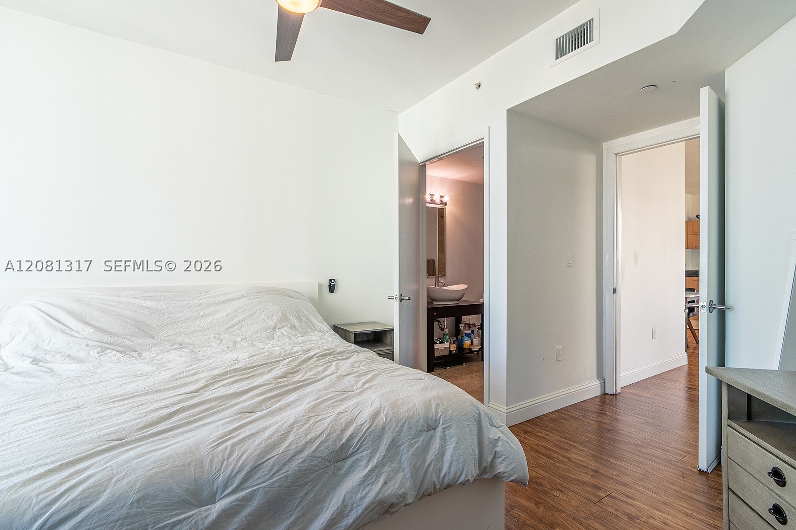 350 S Miami Ave #3914, Miami FL 33130