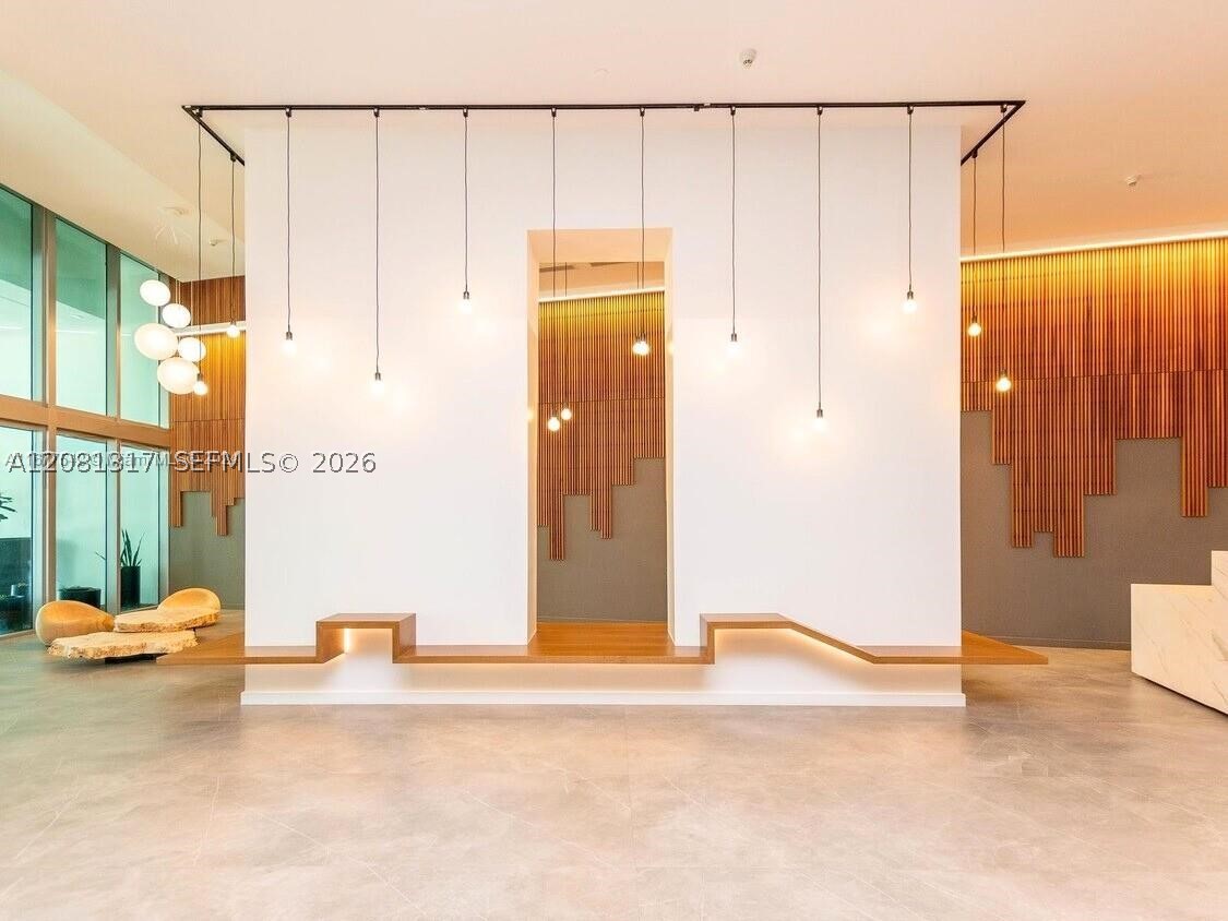 350 S Miami Ave #3914, Miami FL 33130