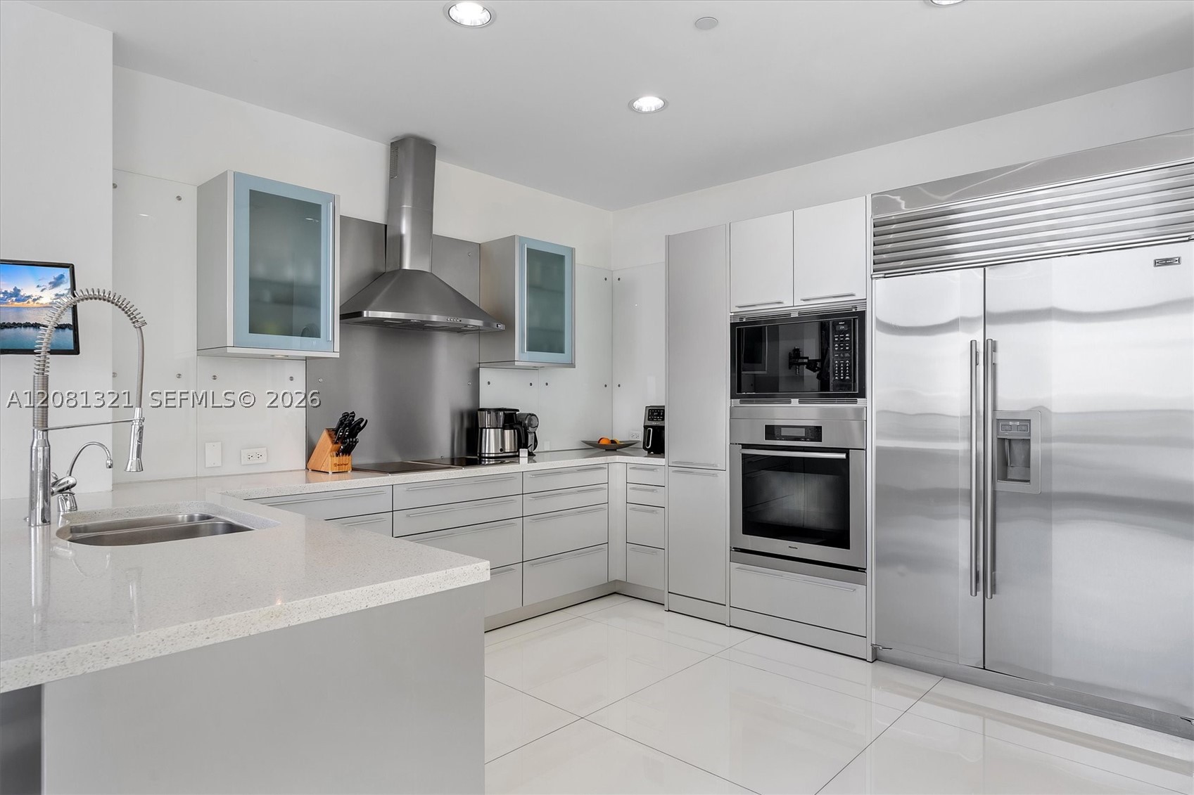 201 Aqua Ave #801, Miami Beach FL 33141