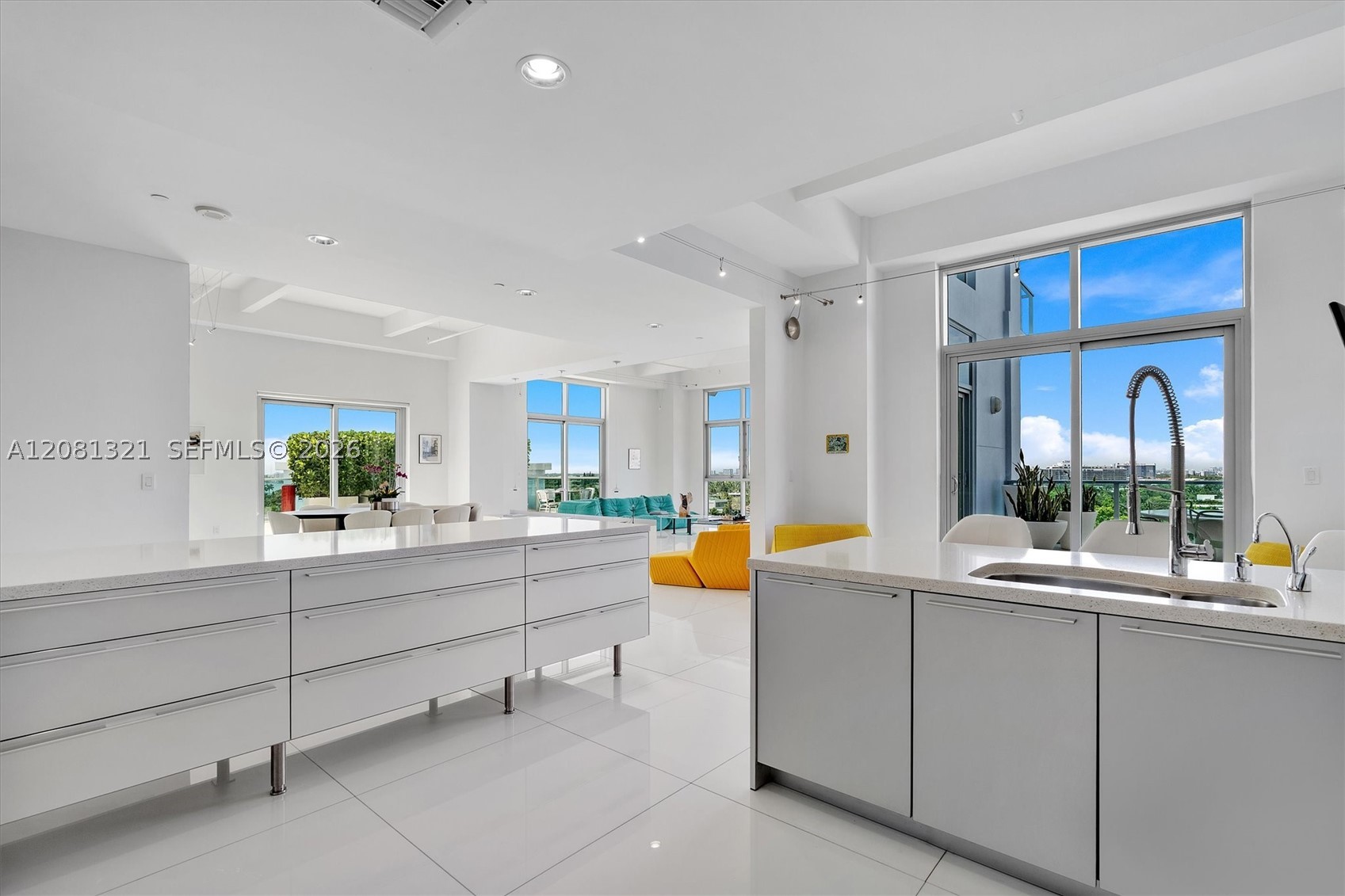 201 Aqua Ave #801, Miami Beach FL 33141
