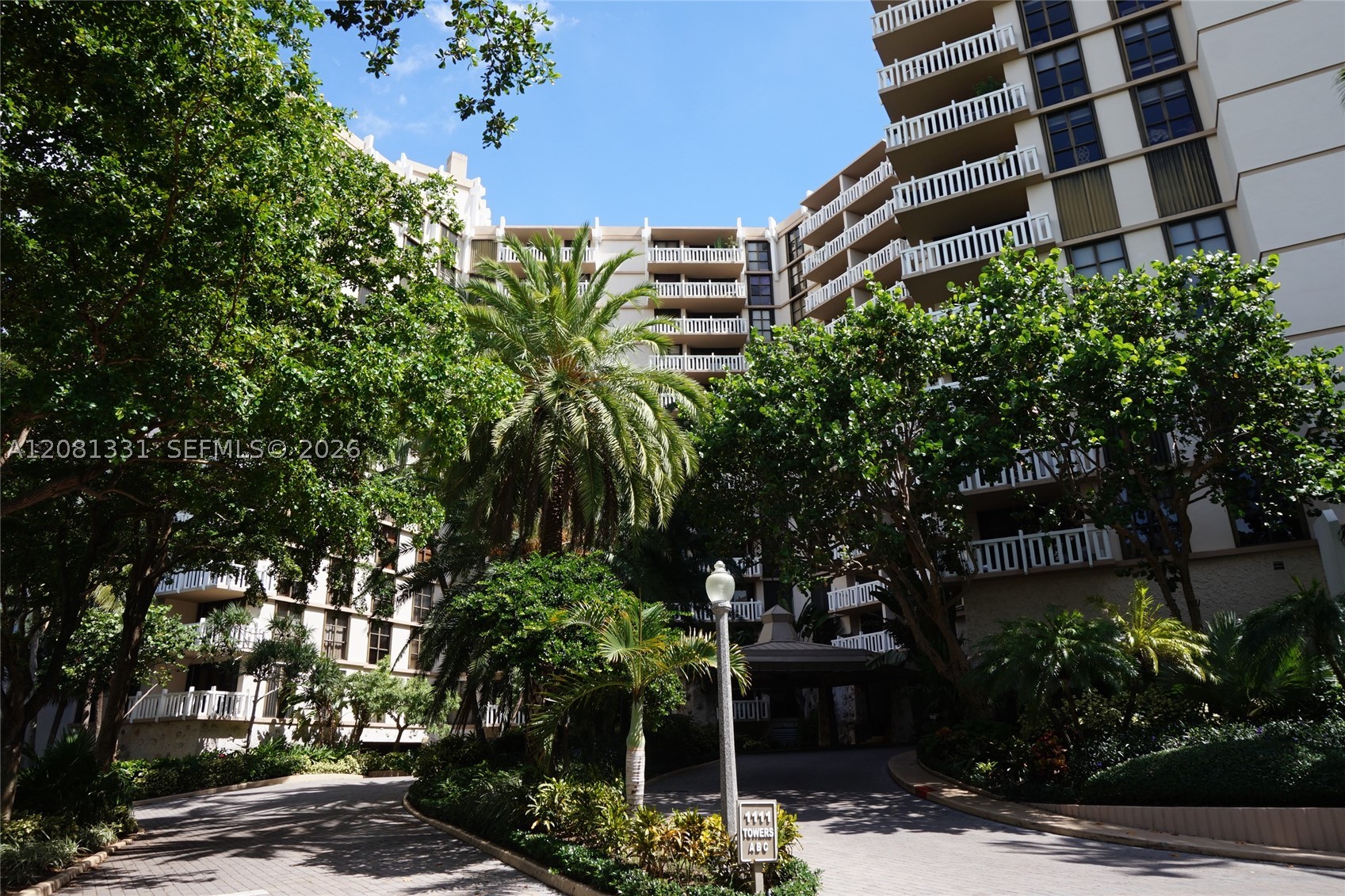1121 Crandon Blvd #E1006, Key Biscayne FL 33149