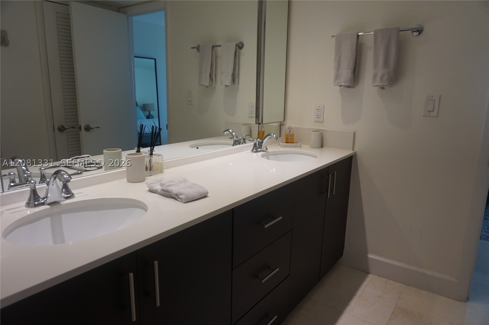 1121 Crandon Blvd #E1006, Key Biscayne FL 33149