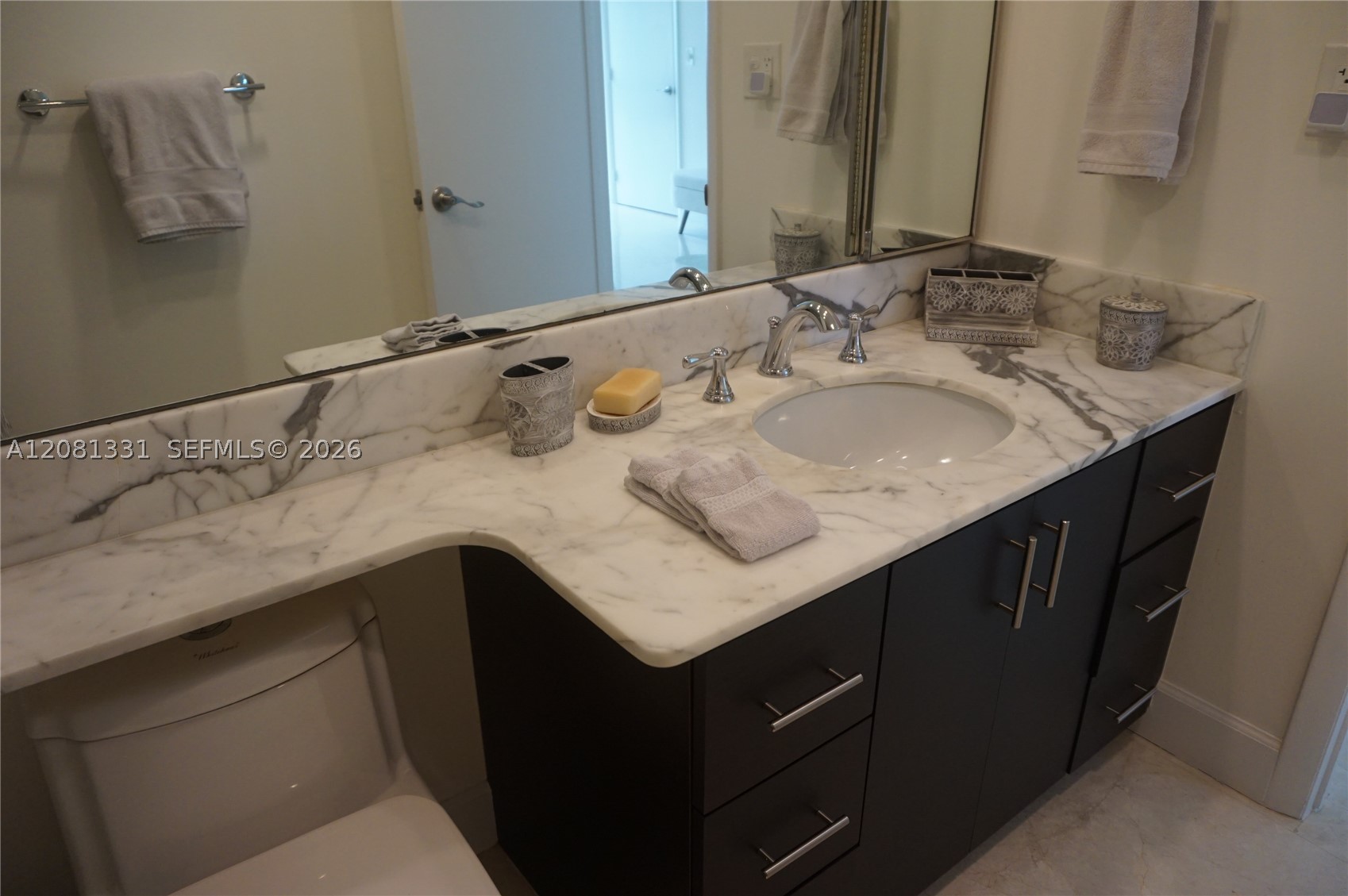 1121 Crandon Blvd #E1006, Key Biscayne FL 33149
