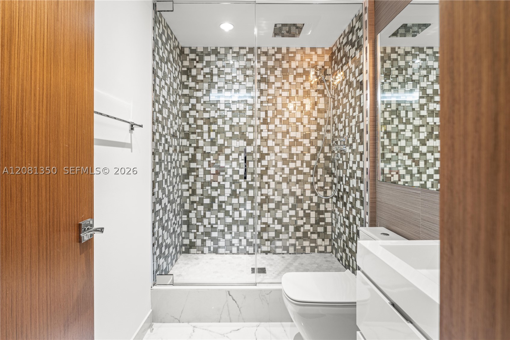 92 SW 3rd St #4003-04, Miami FL 33130