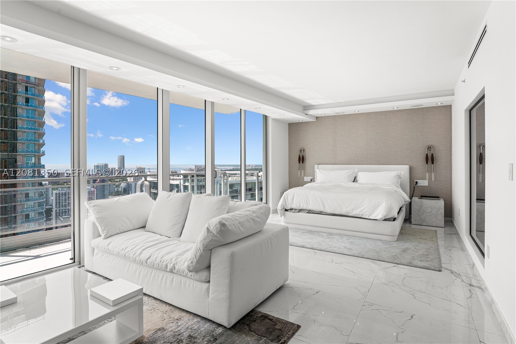 92 SW 3rd St #4003-04, Miami FL 33130