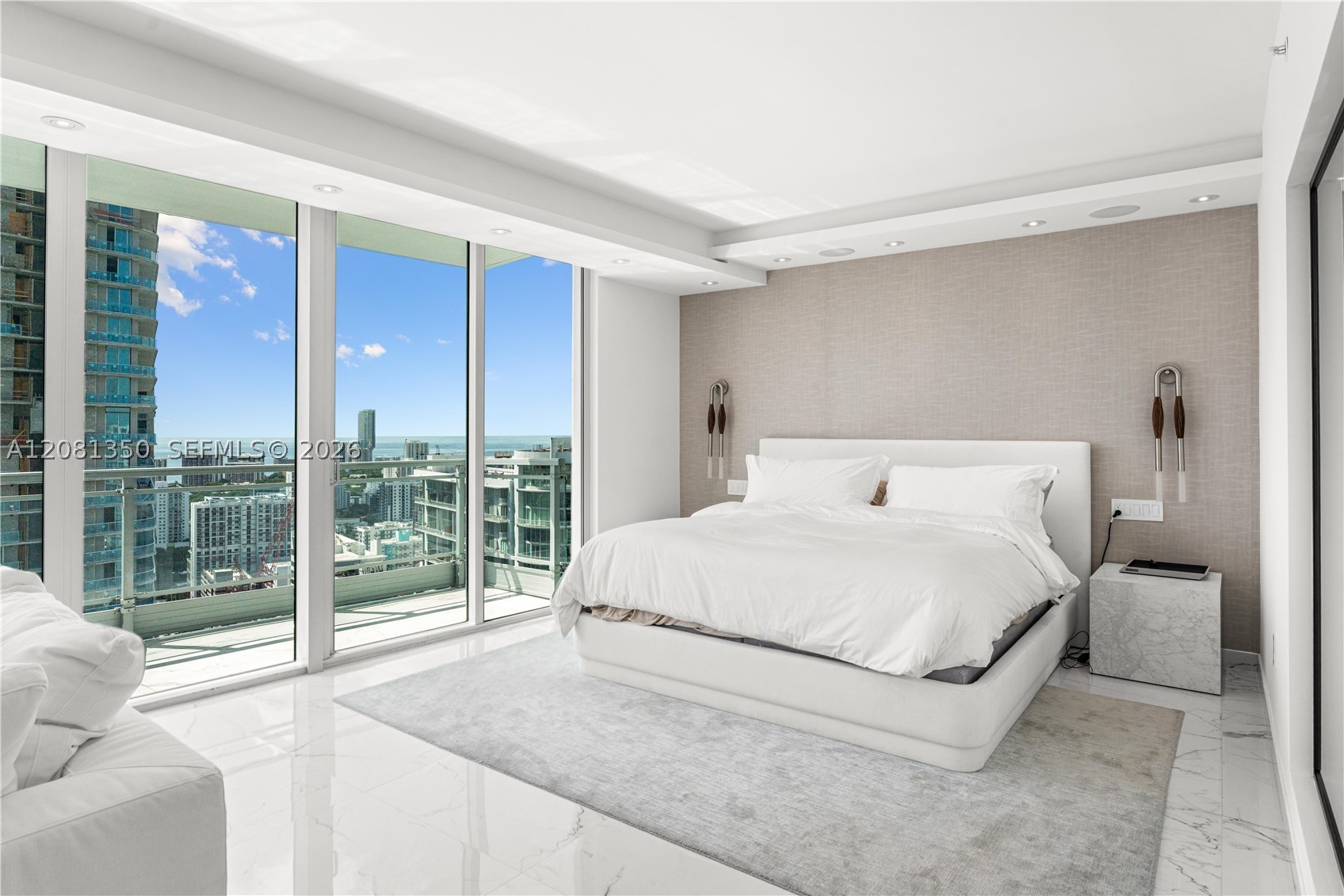 92 SW 3rd St #4003-04, Miami FL 33130