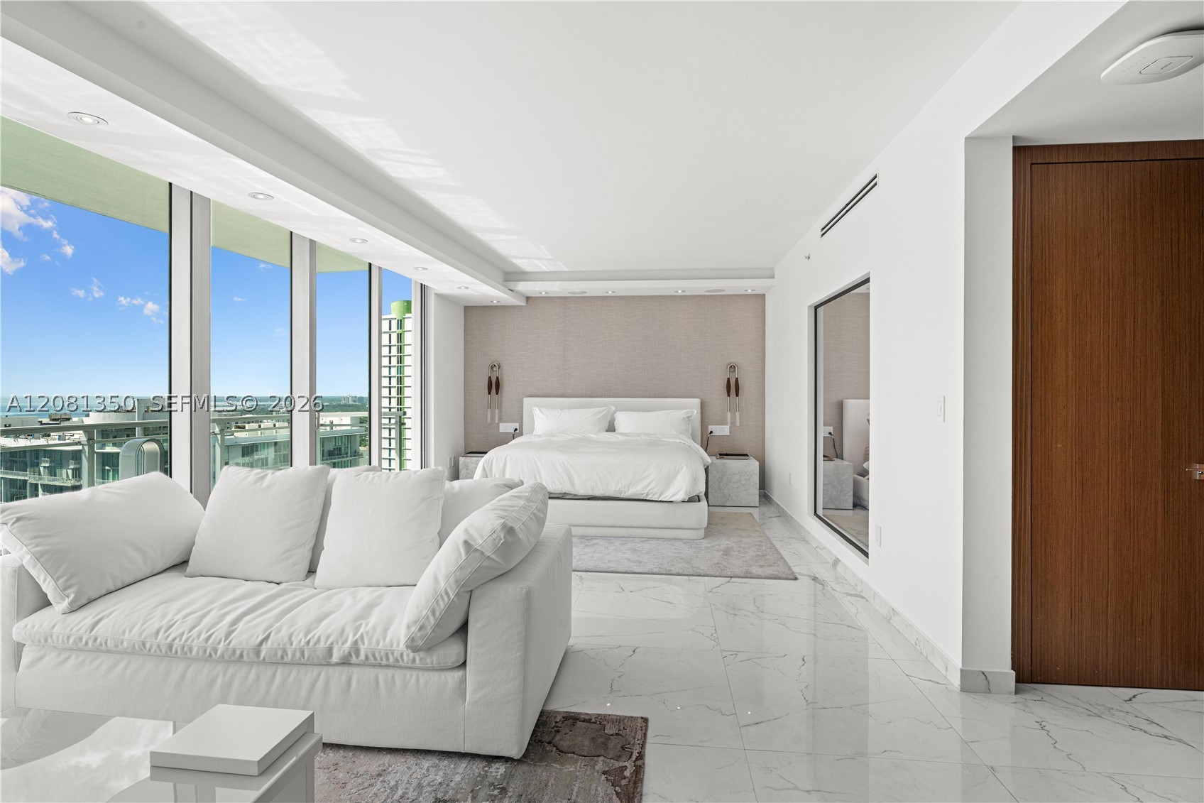92 SW 3rd St #4003-04, Miami FL 33130