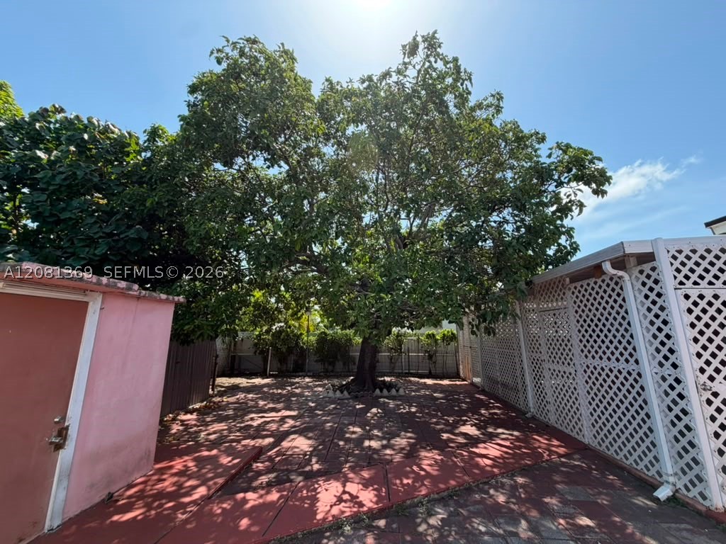 3500 NW 16th Ter, Miami FL 33125