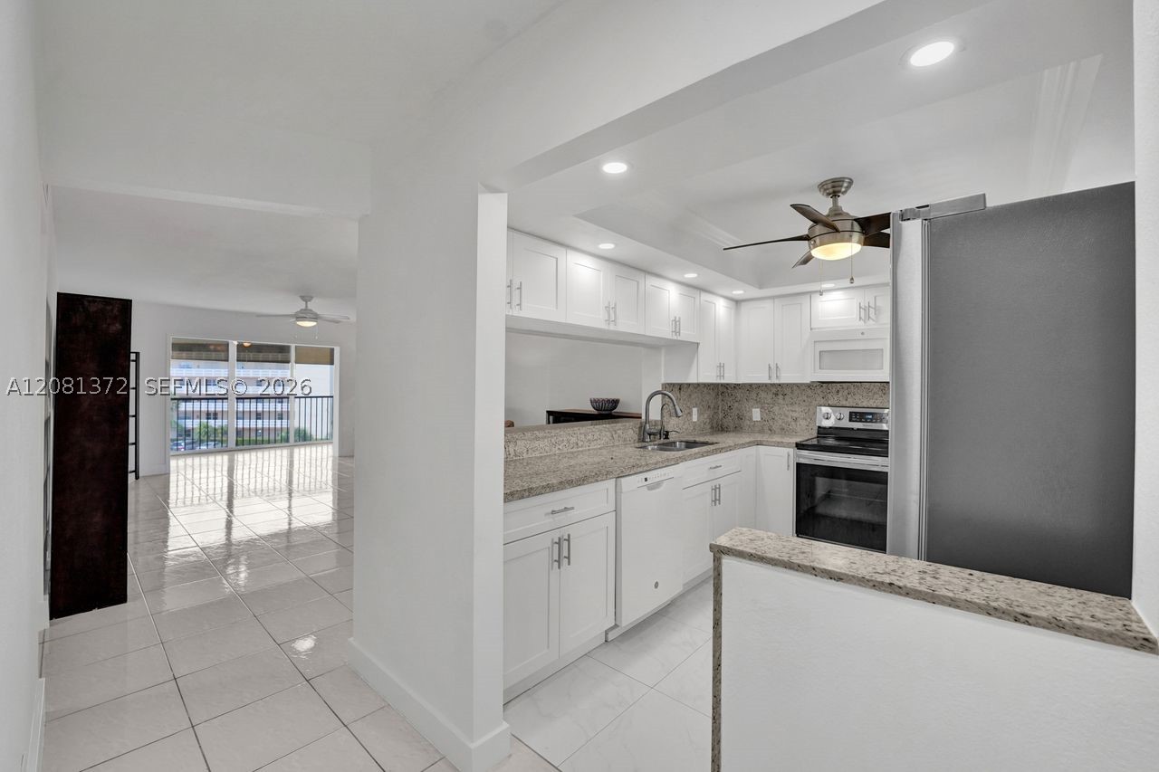 170 SE 5th Ave #405, Dania Beach FL 33004