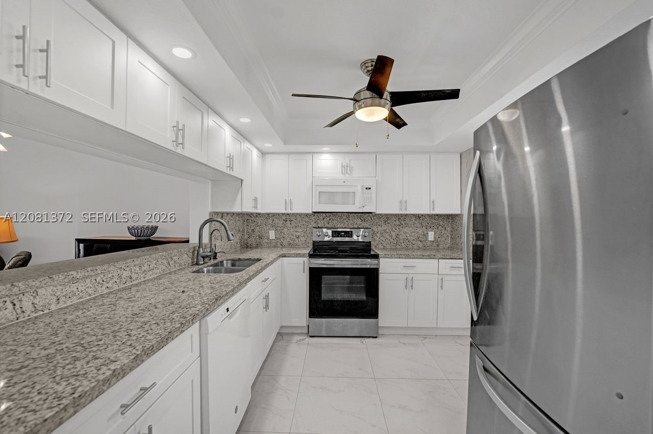 170 SE 5th Ave #405, Dania Beach FL 33004