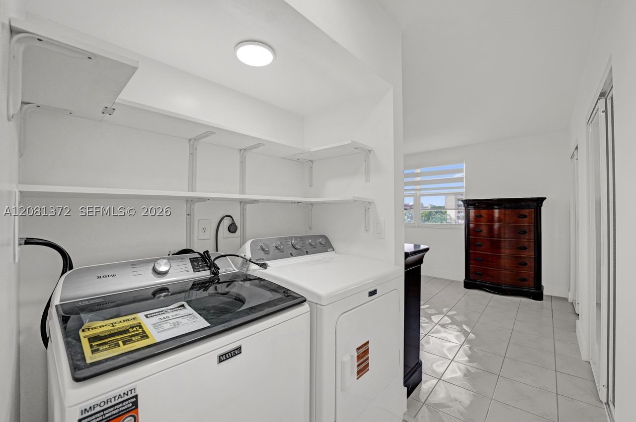 170 SE 5th Ave #405, Dania Beach FL 33004