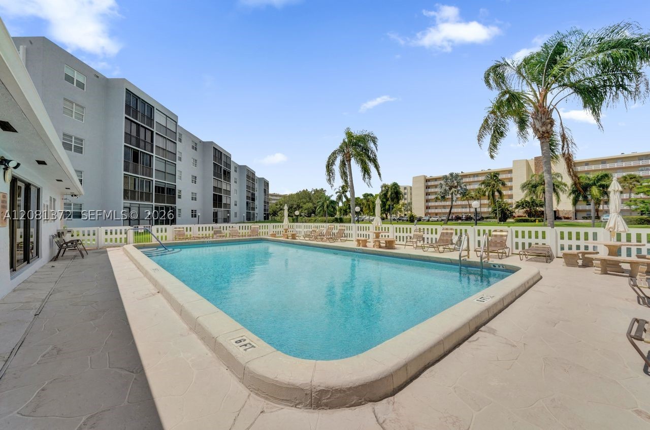 170 SE 5th Ave #405, Dania Beach FL 33004