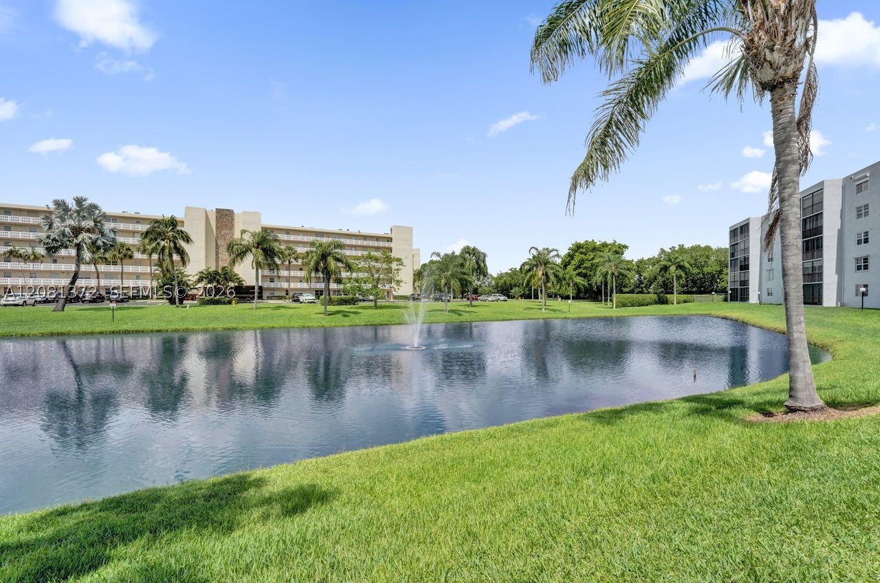 170 SE 5th Ave #405, Dania Beach FL 33004