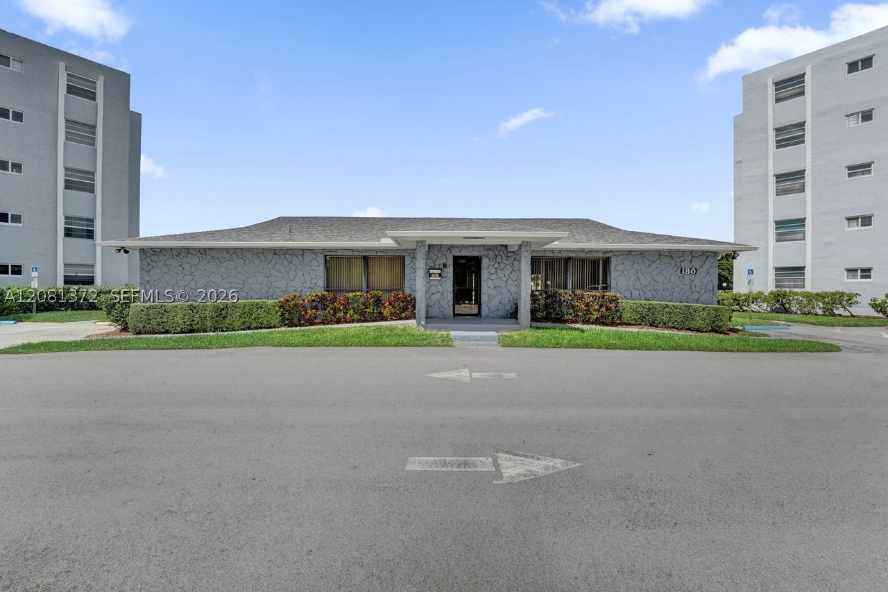 170 SE 5th Ave #405, Dania Beach FL 33004
