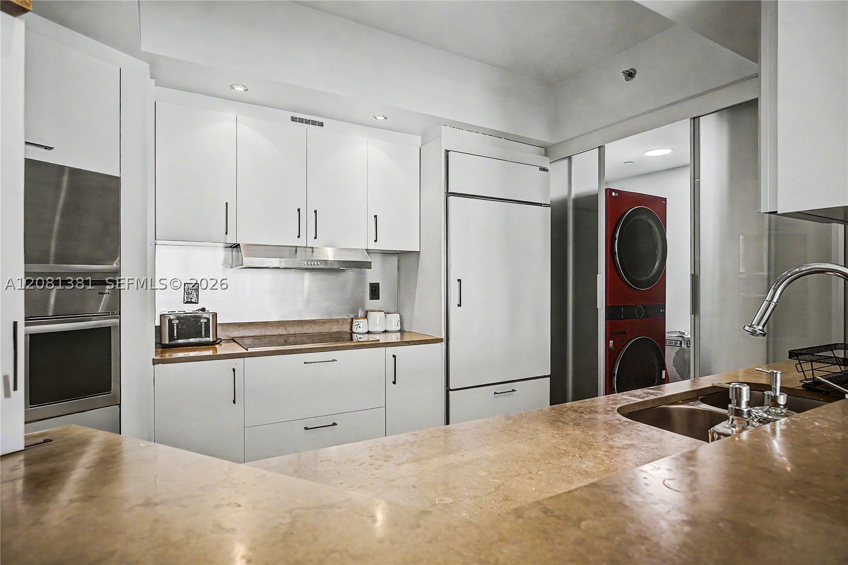 450 Alton Rd #2406, Miami Beach FL 33139