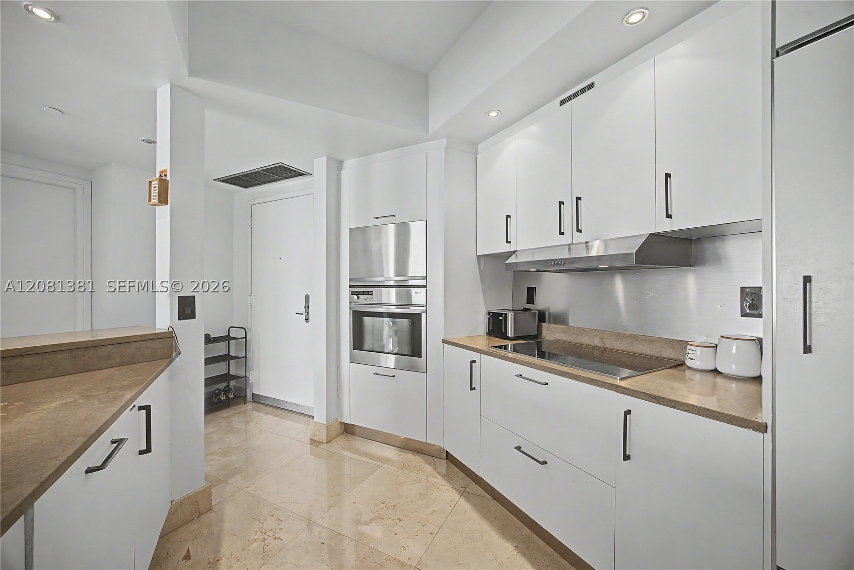 450 Alton Rd #2406, Miami Beach FL 33139