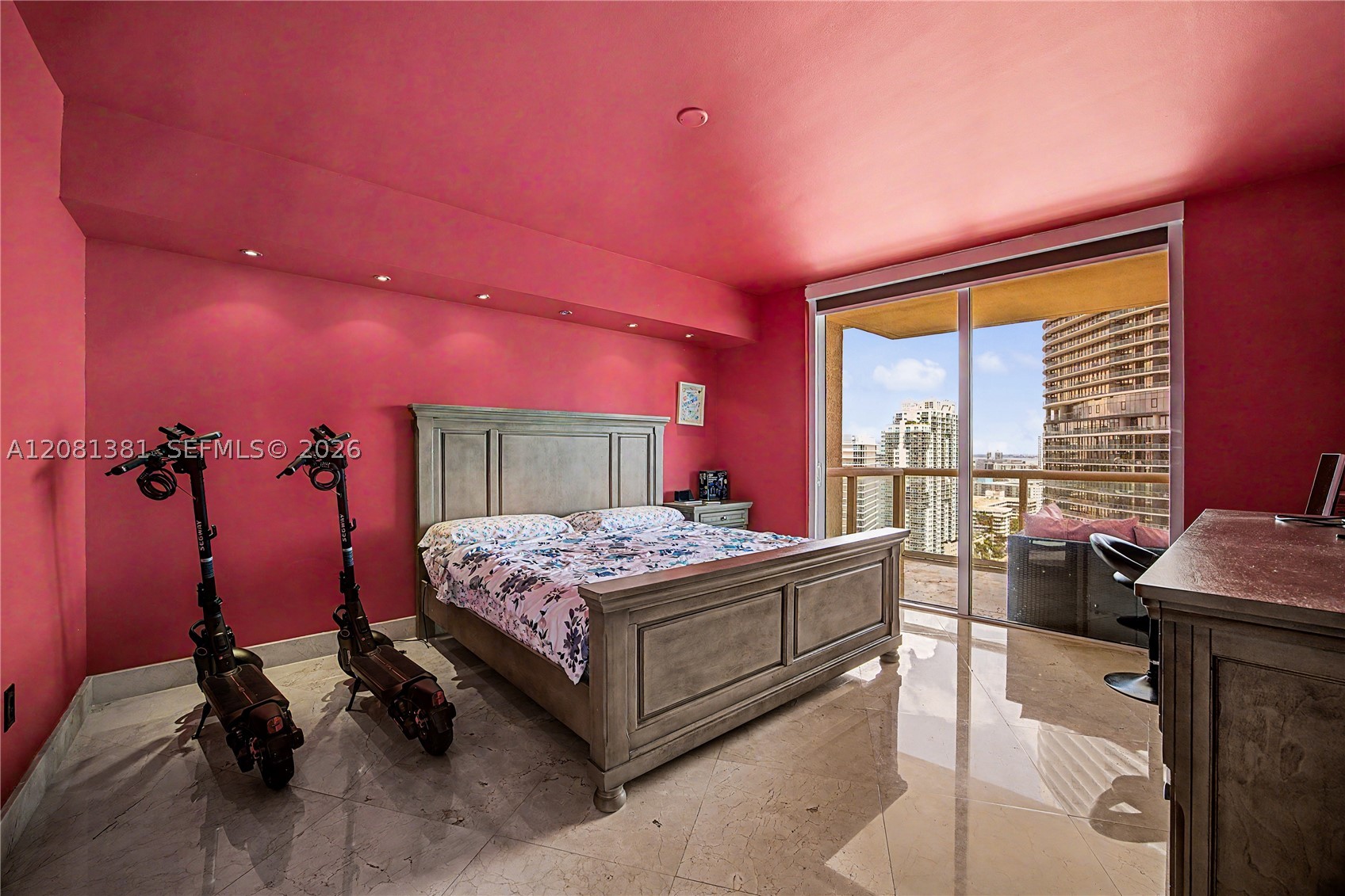 450 Alton Rd #2406, Miami Beach FL 33139