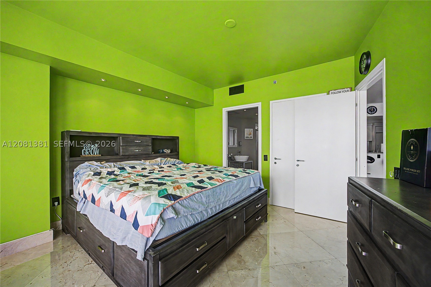 450 Alton Rd #2406, Miami Beach FL 33139