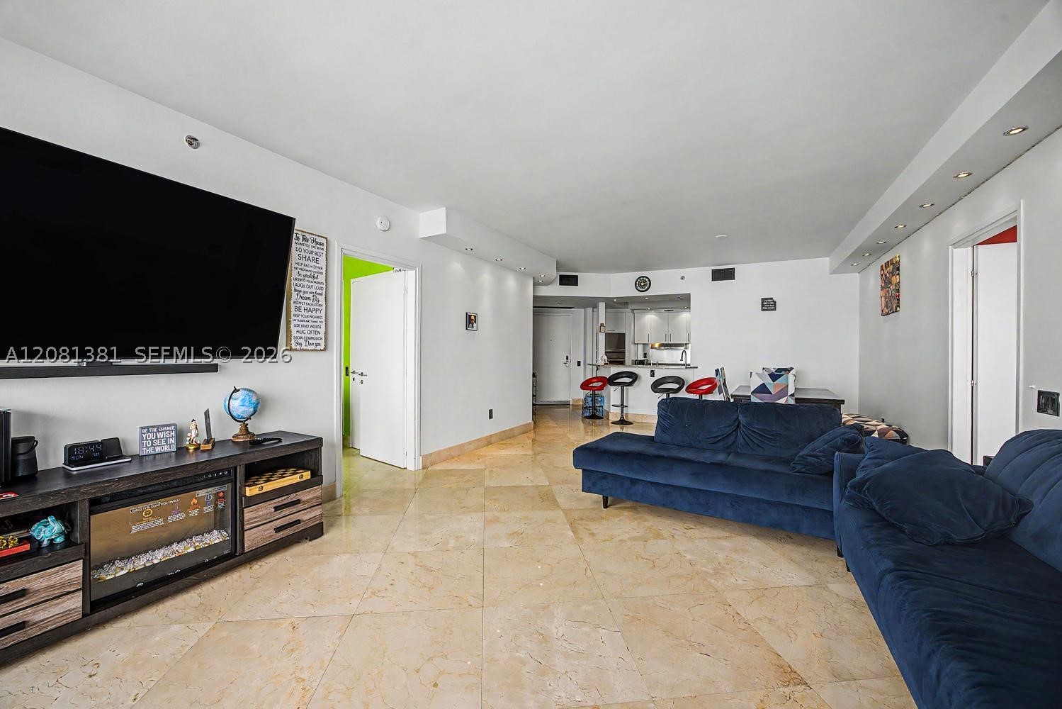 450 Alton Rd #2406, Miami Beach FL 33139