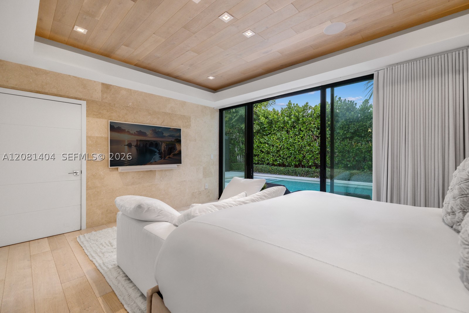 771 Fairway Dr, Miami Beach FL 33141