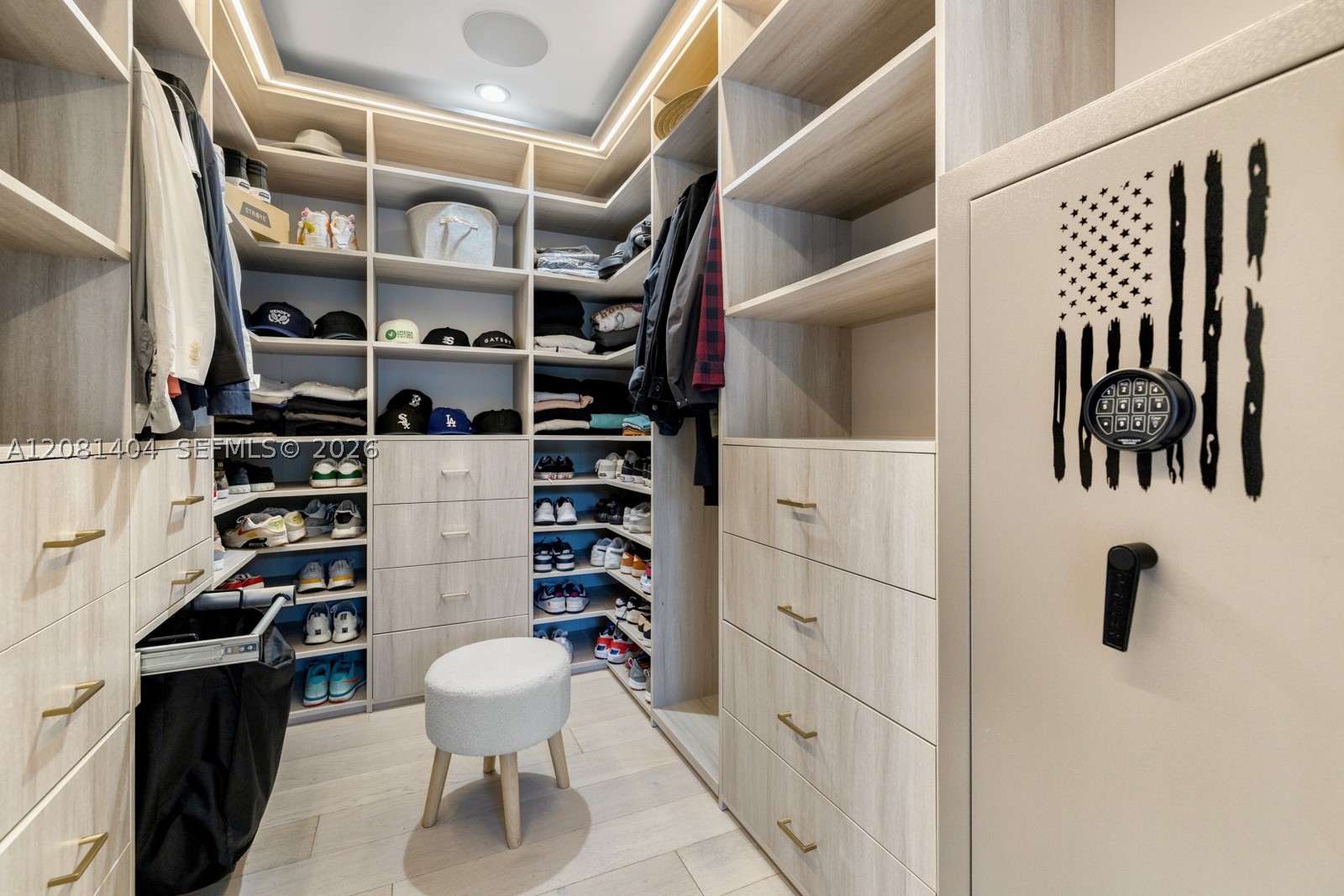 771 Fairway Dr, Miami Beach FL 33141