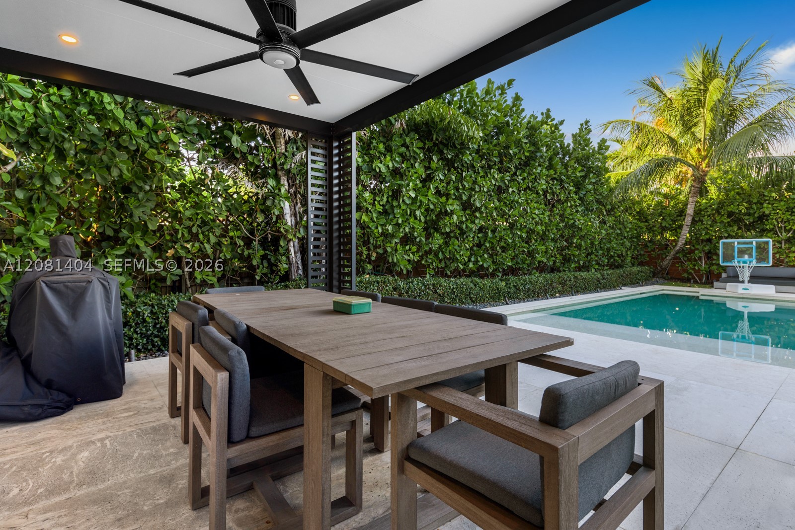 771 Fairway Dr, Miami Beach FL 33141