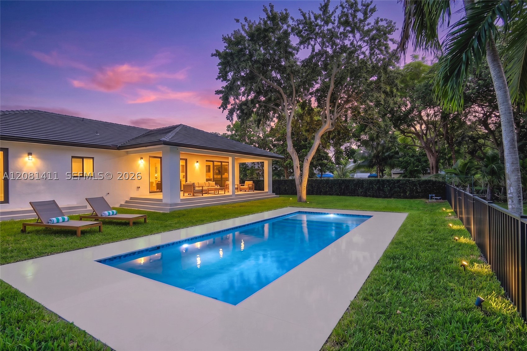 6853 S Waterway Dr, Miami FL 33155