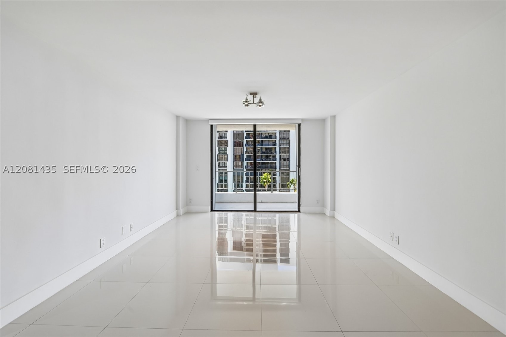 200 SE 15th Rd #9I, Miami FL 33129