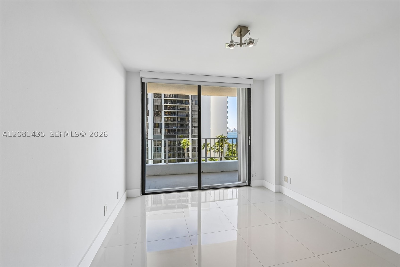 200 SE 15th Rd #9I, Miami FL 33129