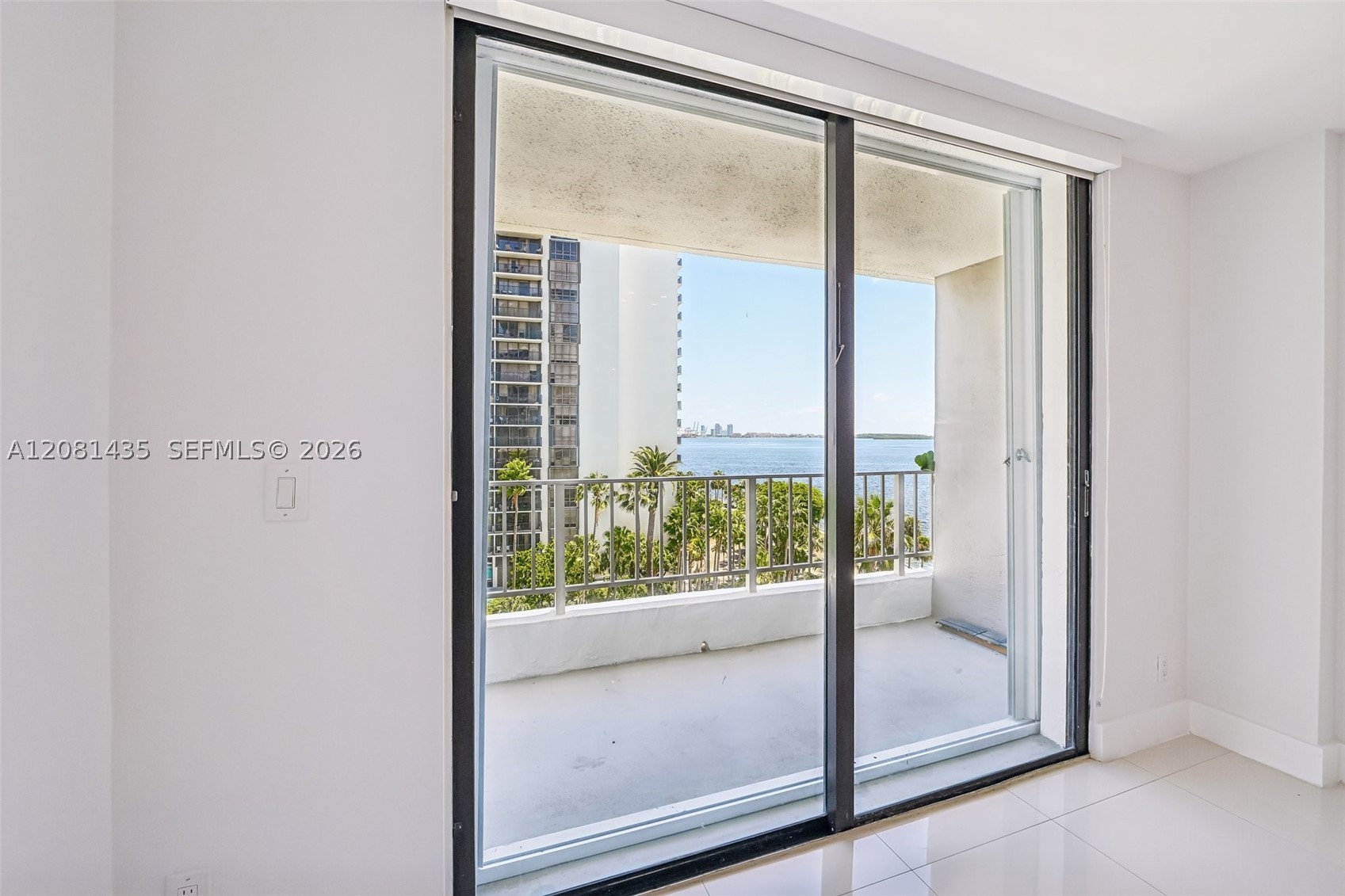 200 SE 15th Rd #9I, Miami FL 33129
