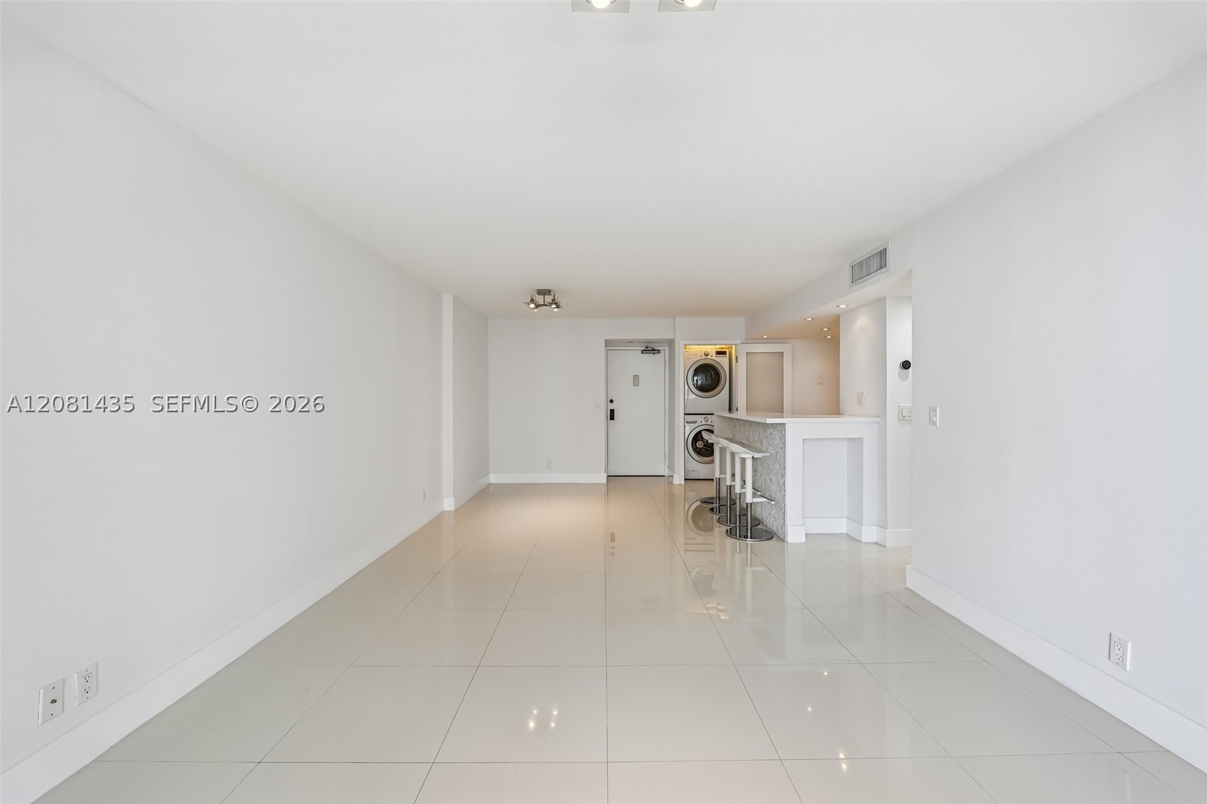 200 SE 15th Rd #9I, Miami FL 33129