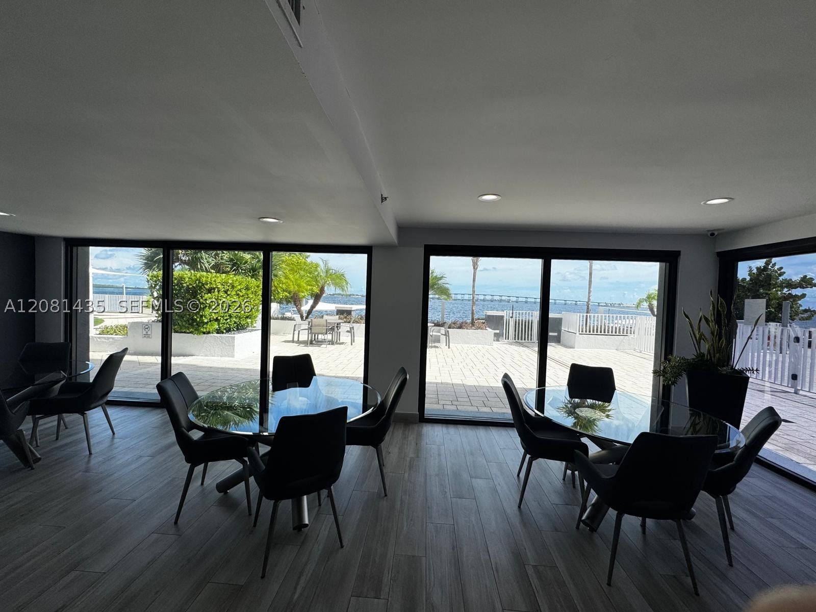 200 SE 15th Rd #9I, Miami FL 33129