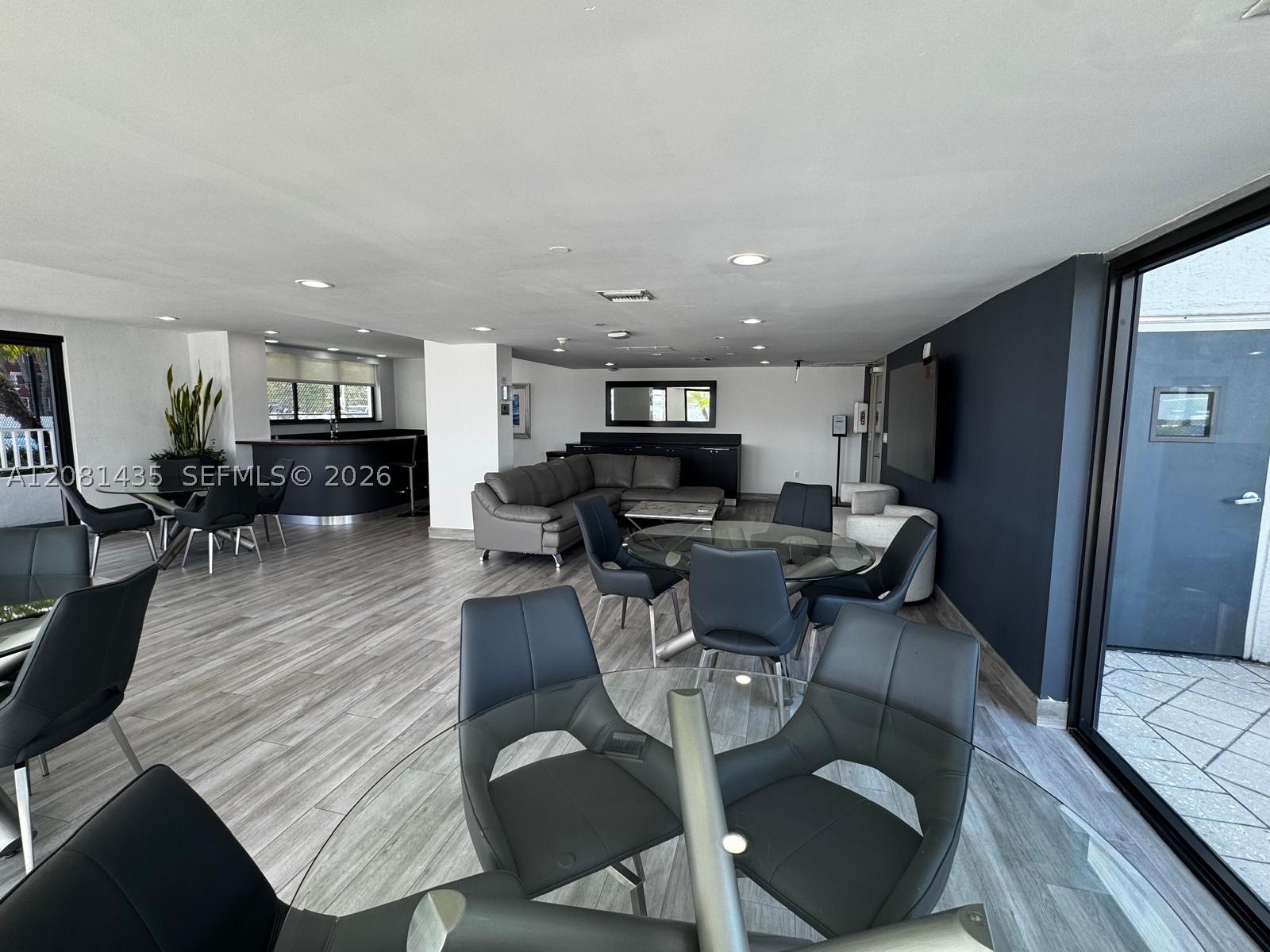 200 SE 15th Rd #9I, Miami FL 33129