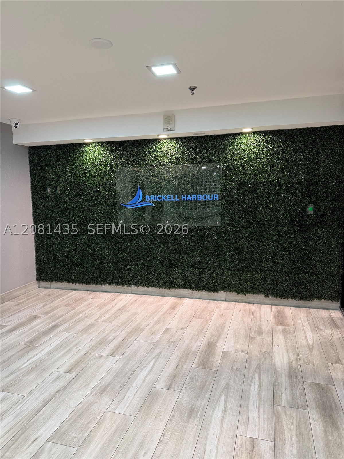 200 SE 15th Rd #9I, Miami FL 33129