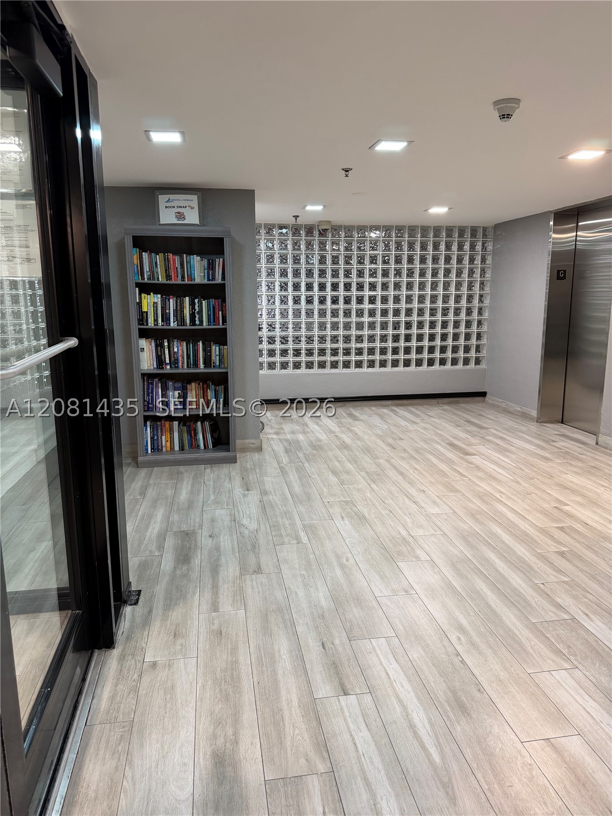 200 SE 15th Rd #9I, Miami FL 33129