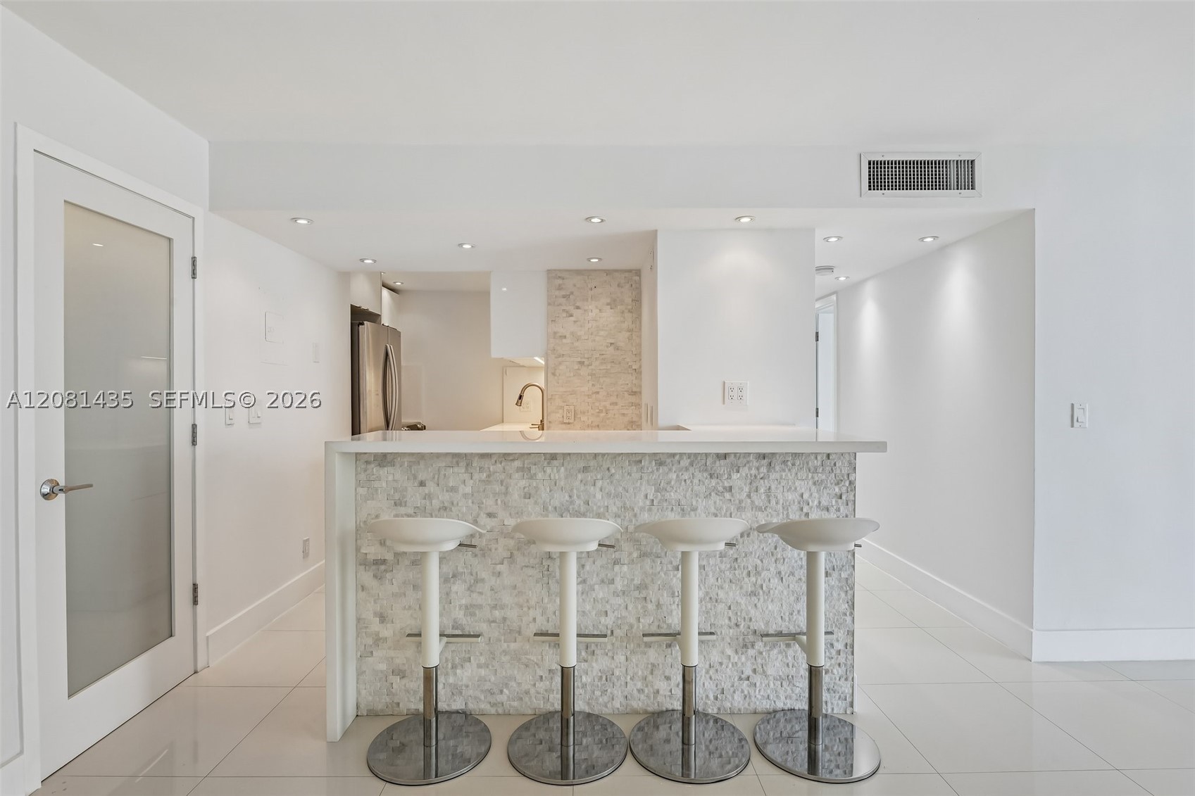 200 SE 15th Rd #9I, Miami FL 33129