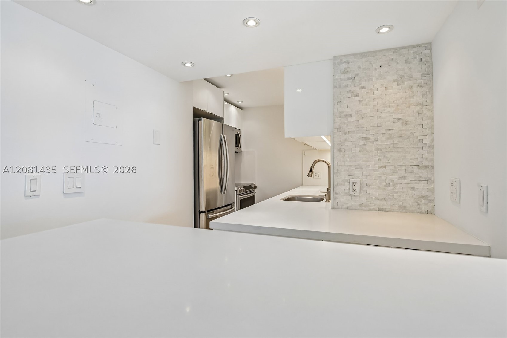 200 SE 15th Rd #9I, Miami FL 33129
