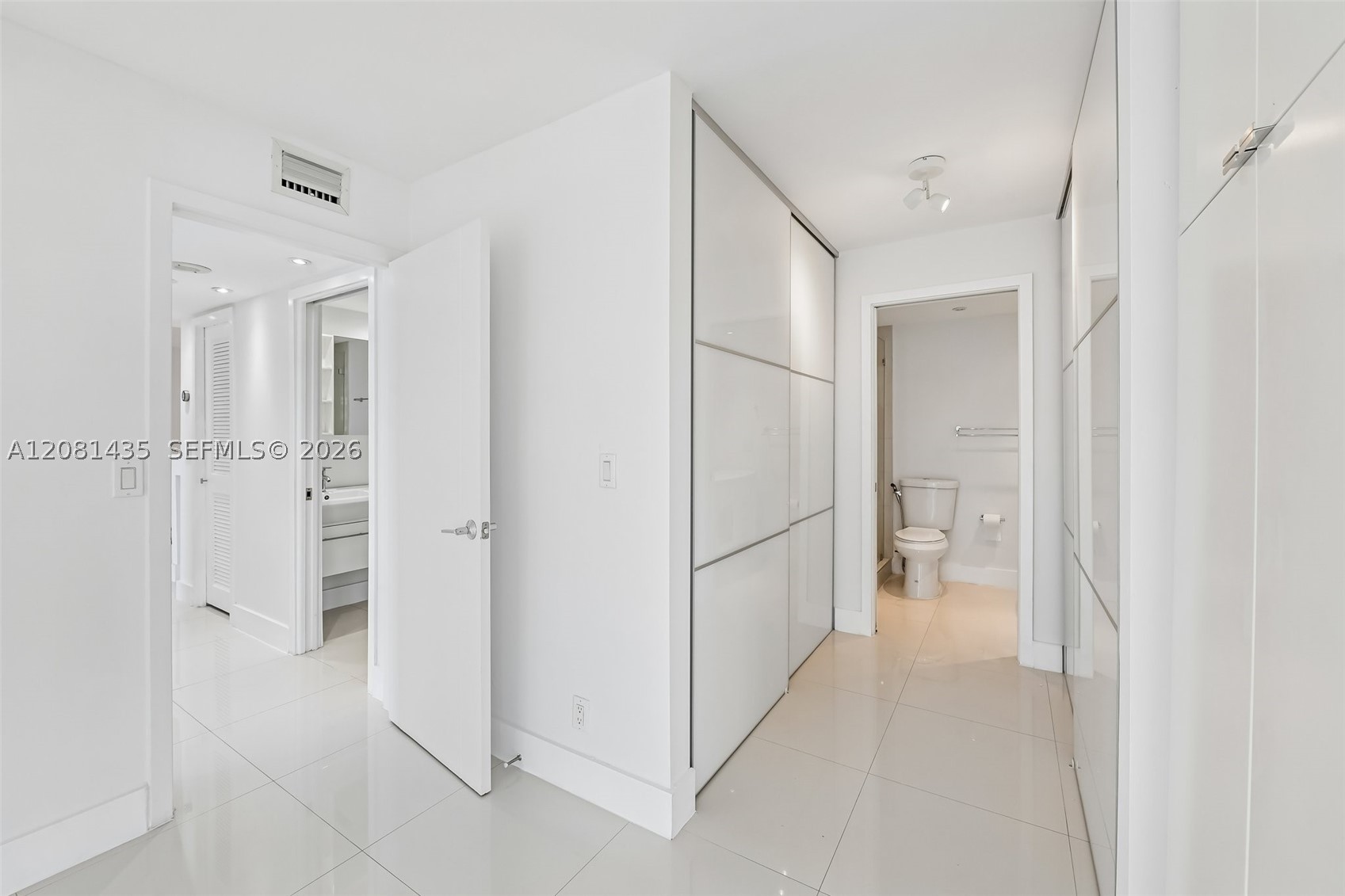 200 SE 15th Rd #9I, Miami FL 33129