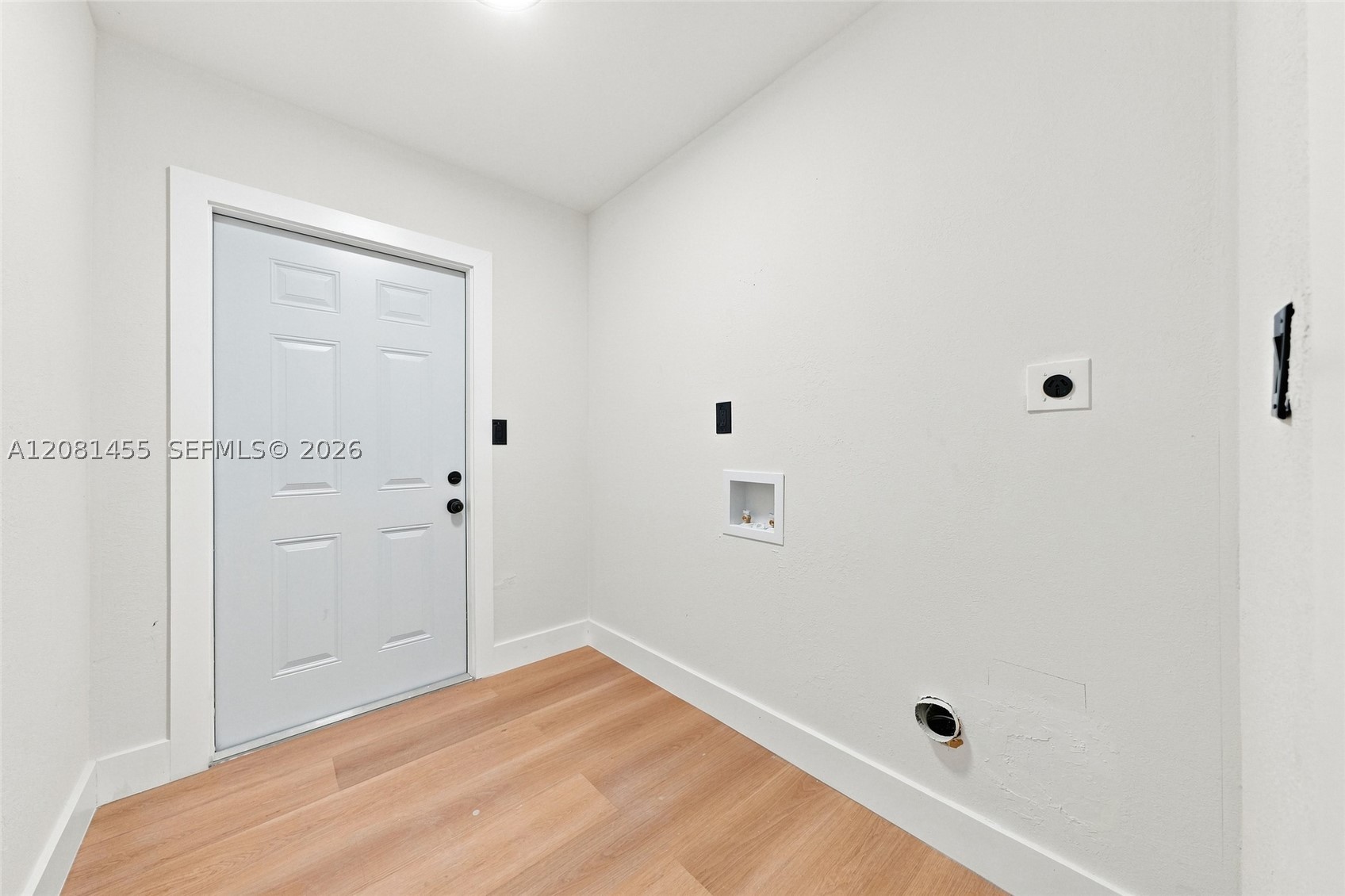 1838 NW 57th St, Miami FL 33142