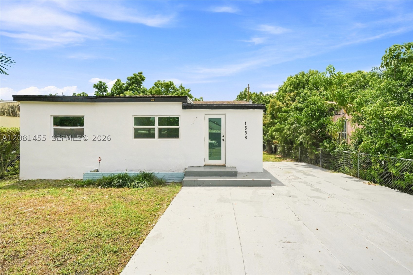 1838 NW 57th St, Miami FL 33142