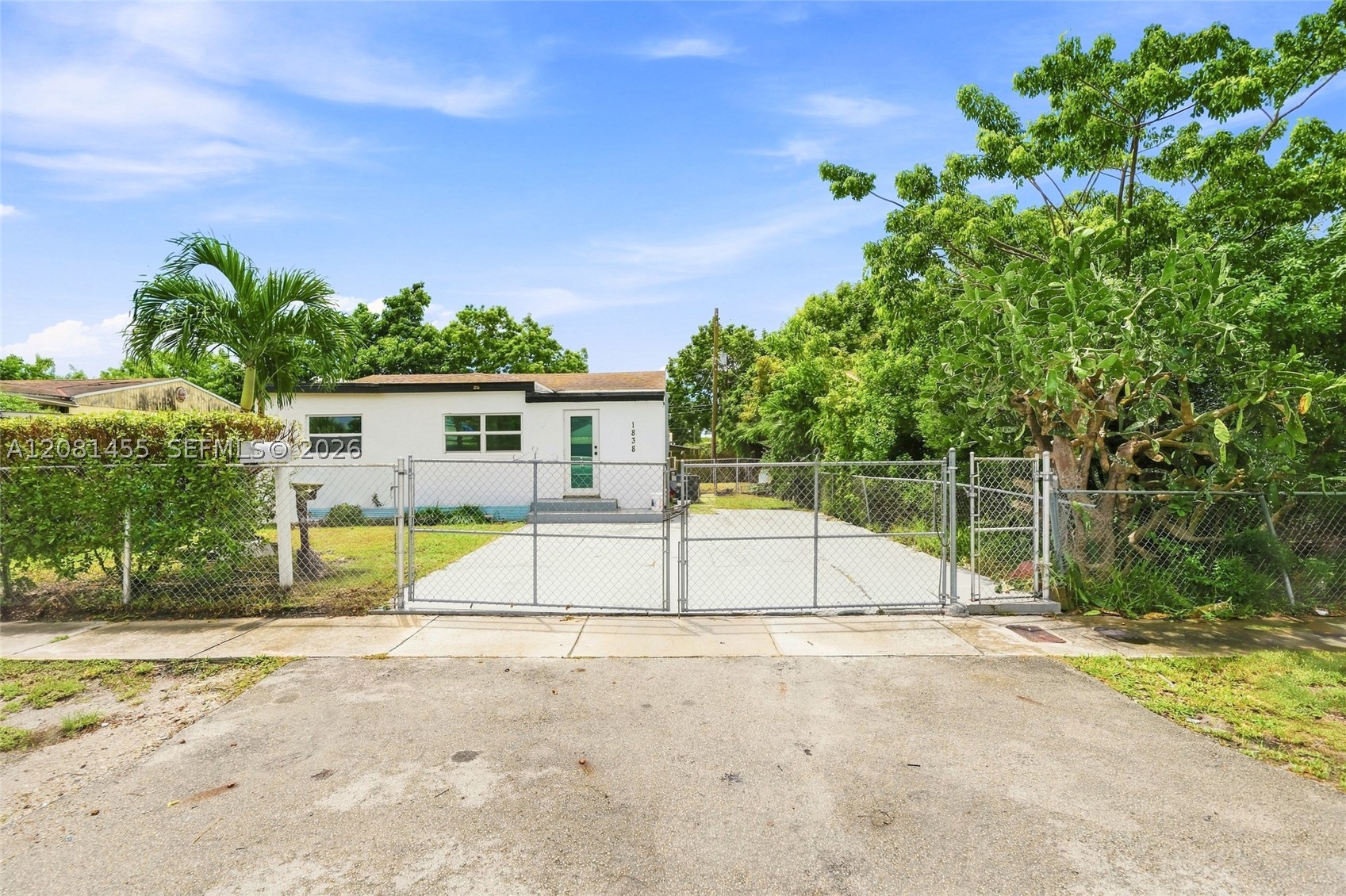1838 NW 57th St, Miami FL 33142