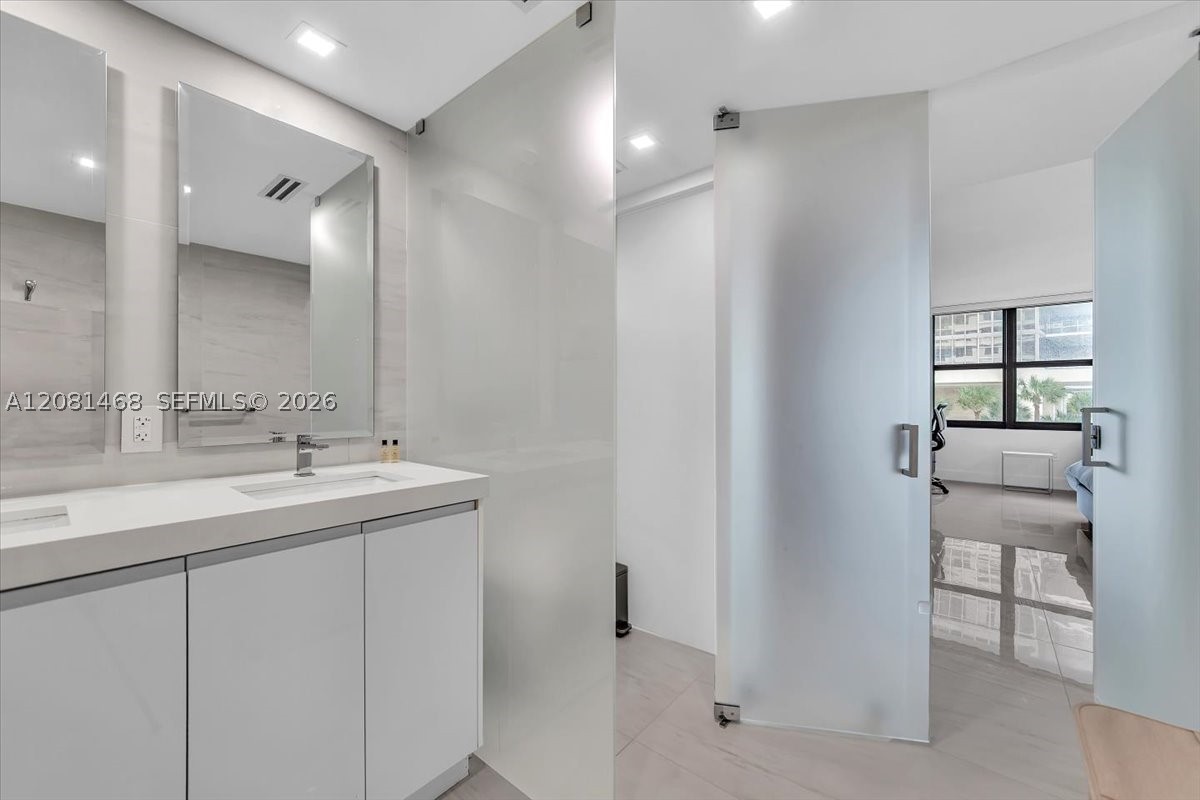 9801 Collins Ave #5U, Bal Harbour FL 33154