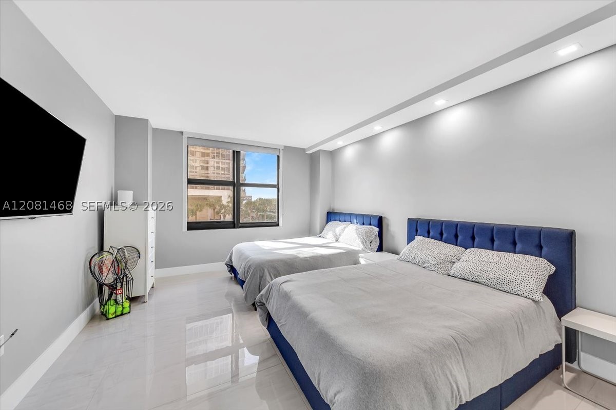 9801 Collins Ave #5U, Bal Harbour FL 33154