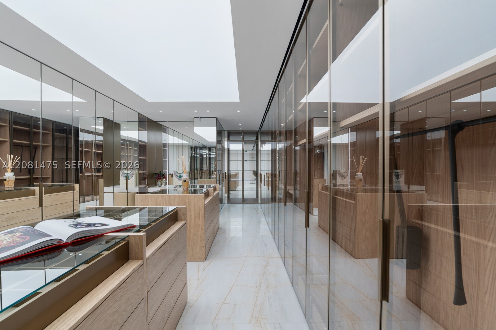 10203 Collins Ave #LPH 2701, Bal Harbour FL 33154