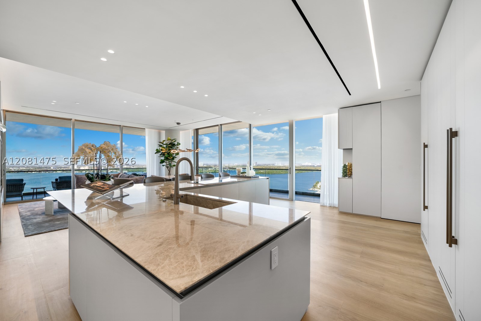 10203 Collins Ave #LPH 2701, Bal Harbour FL 33154
