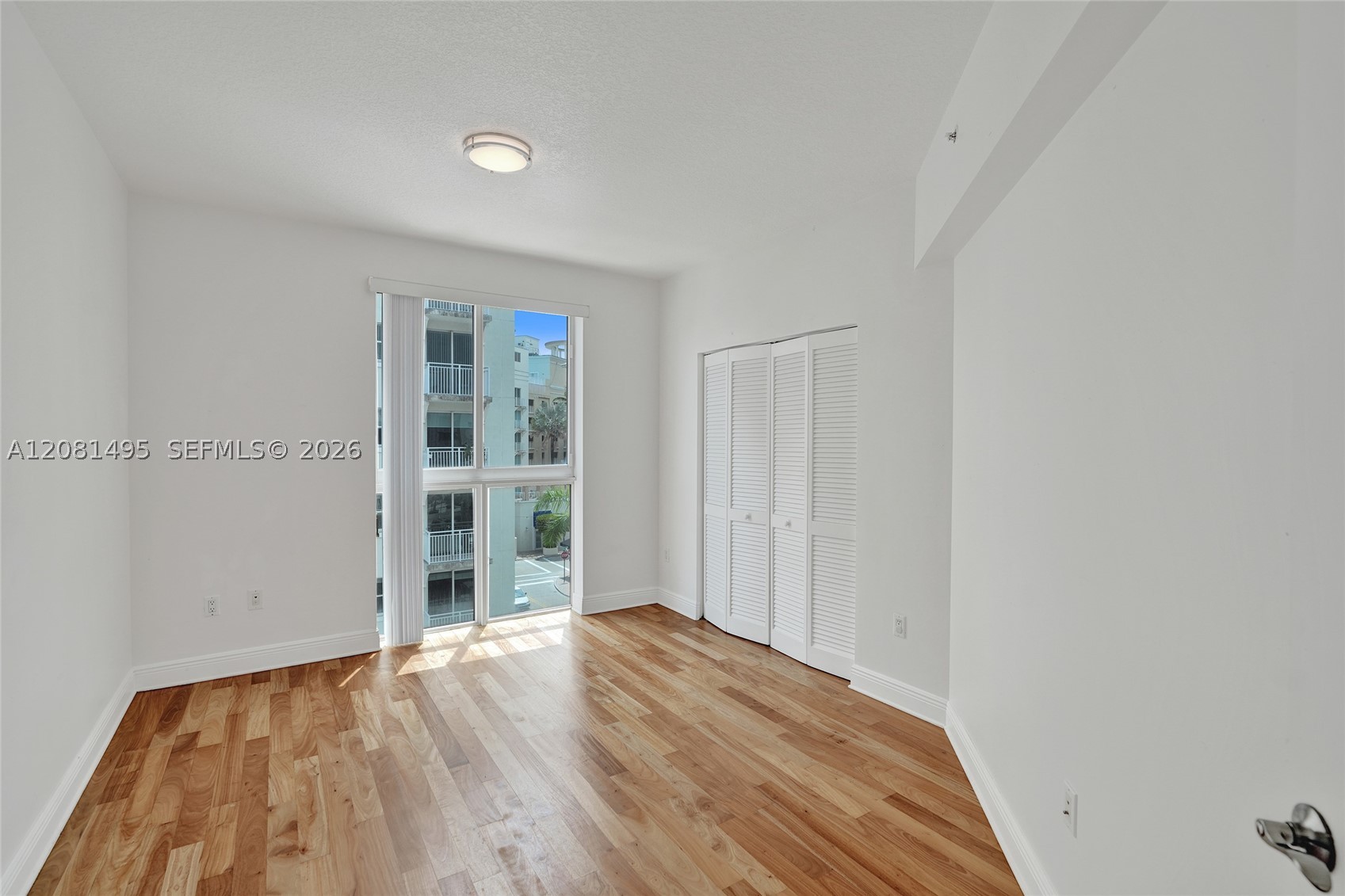 7275 SW 90th St #C410, Miami FL 33156