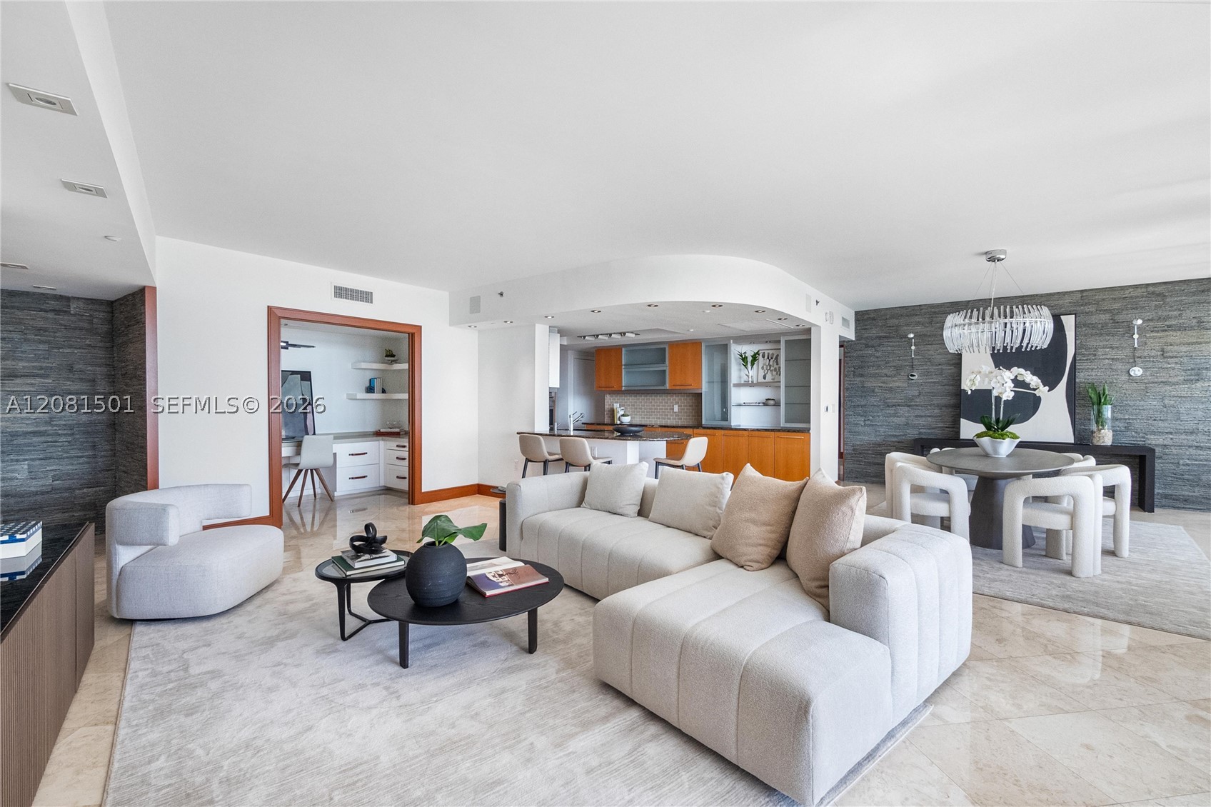 400 Alton Rd #1106, Miami Beach FL 33139
