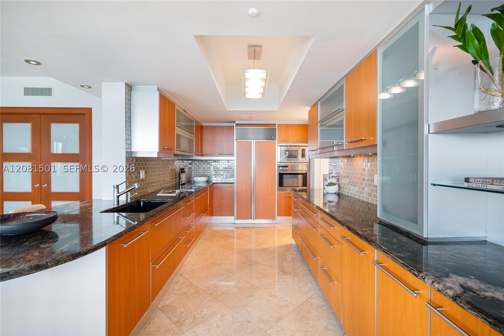 400 Alton Rd #1106, Miami Beach FL 33139